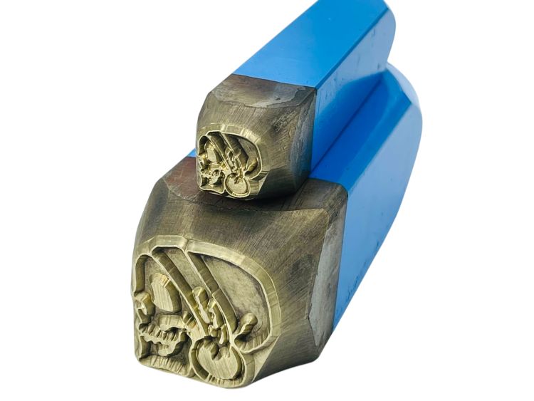 Handschlagstempel Totenkopf